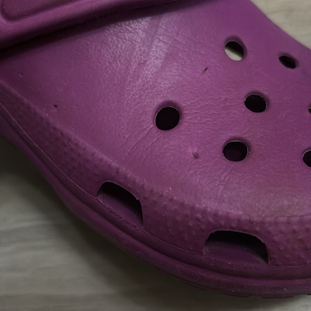 Crocs - Picture 3 of 4